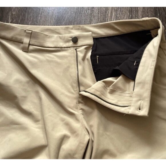 Lululemon Commission Shorts Men’s Sz 34 Sand Relaxed Fit Performance Shorts - Picture 12 of 13